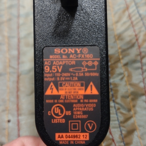 Sony Adapter Model AC-FX160 - Picture 2 of 4